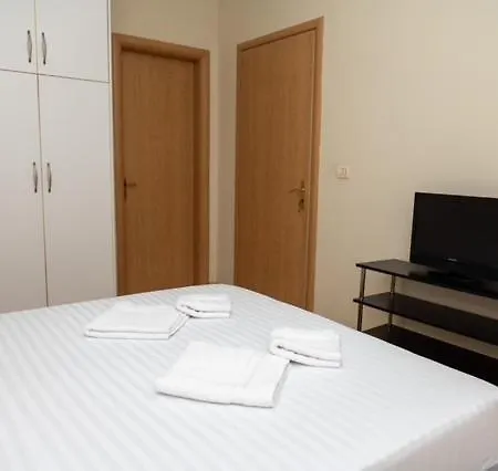 아파트 Vaip House Tirane Kashari